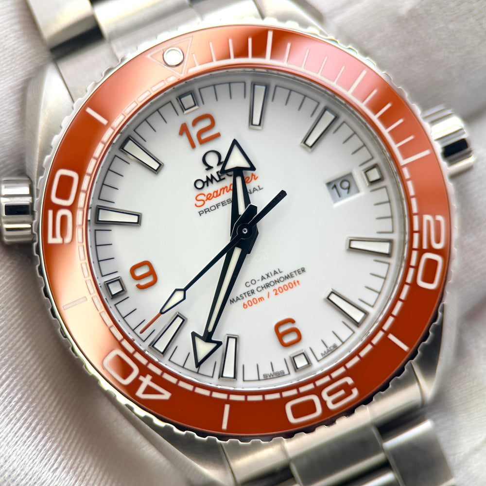 Seamaster Planet Ocean 600M "Creamsicle" White & Orange | Ref. 215.30.44.21.04.001 | 2025 Mint Full Set