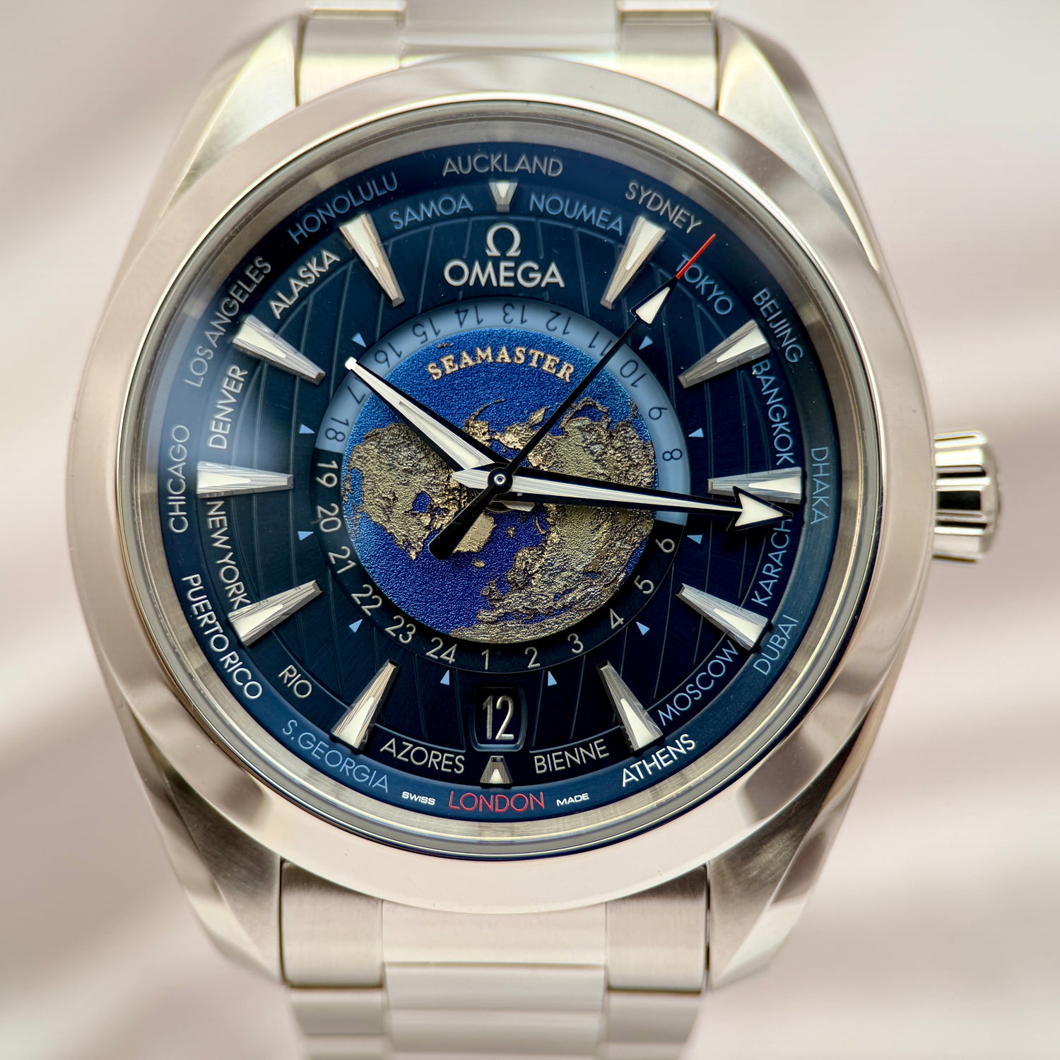 Seamaster Aqua Terra 150M Worldtimer - 220.10.43.22.03.001