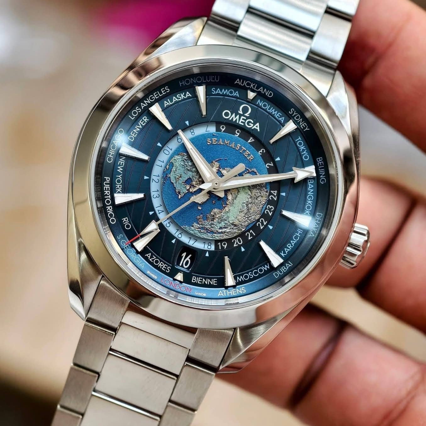 Seamaster Aqua Terra 150M Worldtimer - 220.10.43.22.03.001