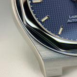 Girard-Perregaux Laureato 41mm 225th Anniversary Limited Edition – Ref. 81000-11-431-11A | Full Set in Excellent Condition