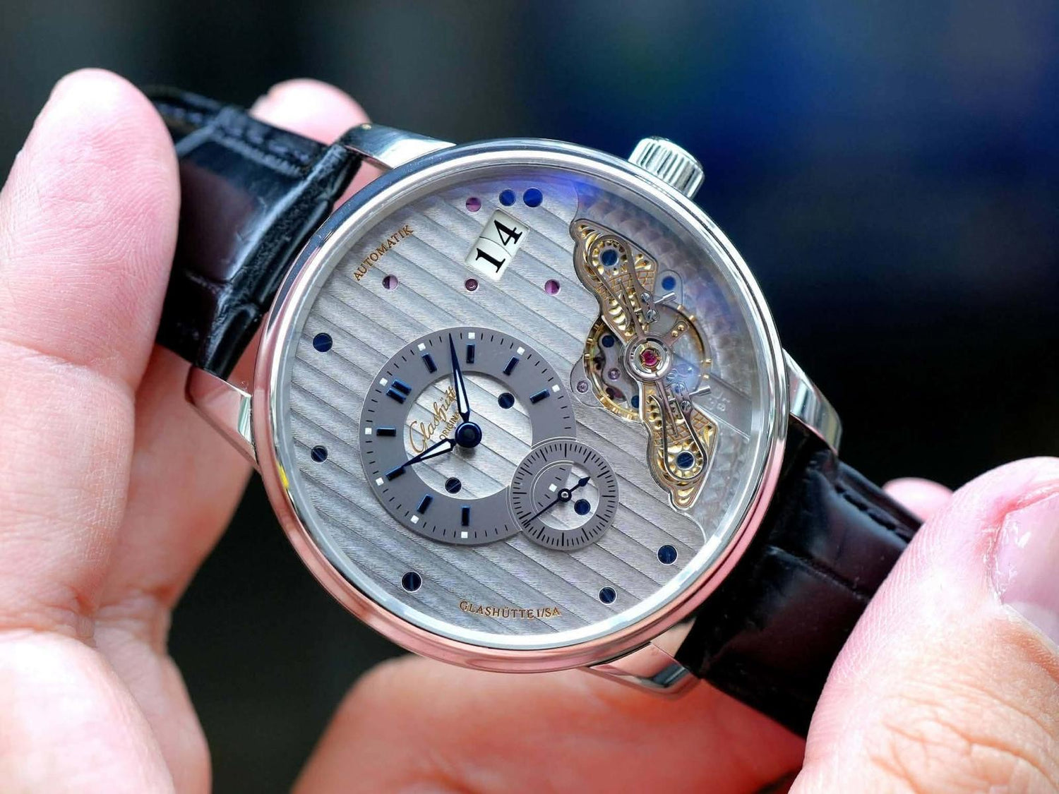 Glashütte Original PanoMaticInverse
Reference: 1-91-02-02-02-61 | Full Set | 2024 | Mint Condition with Warranty

Case Size: 42 mm
Case Material: Stainless Steel
Bracelet: Stainless Steel Bracelet