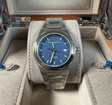 Girard-Perregaux Laureato 41mm 225th Anniversary Limited Edition– Ref. 81000-11-431-11A