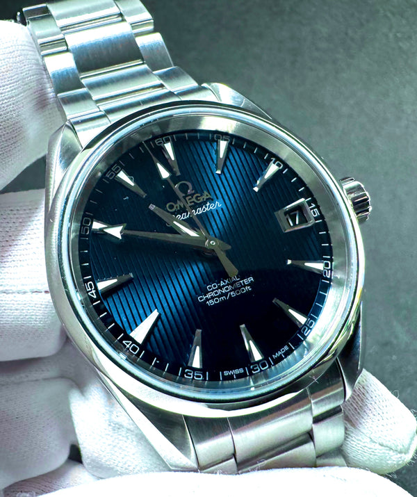 Omega Seamaster Aqua Terra Blue “Teak” Dial – Ref. 231.10.39.21.03.001
Full Set
