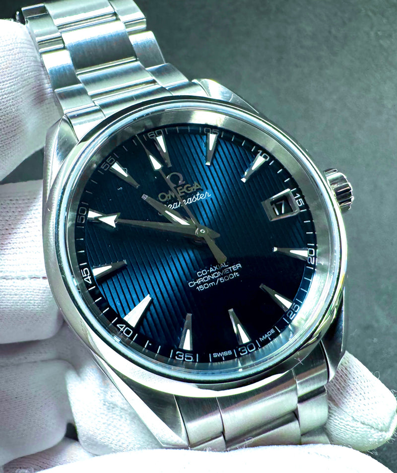 Omega Seamaster Aqua Terra Blue “Teak” Dial – Ref. 231.10.39.21.03.001
Full Set