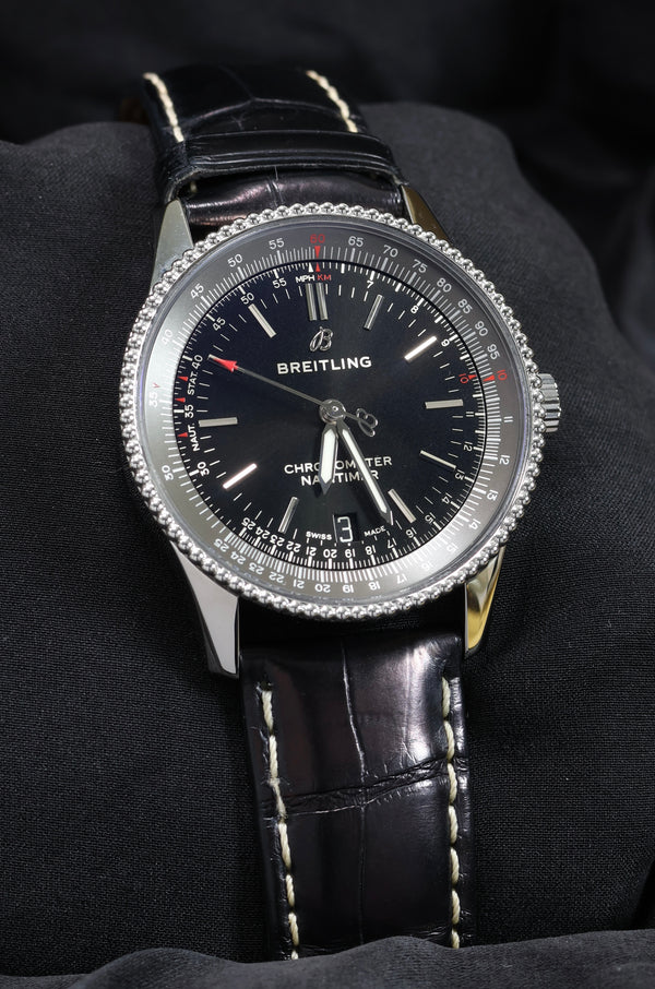 Breitling Navitimer Automatic 38 – Ref. A17325 – Black Dial | Full Set (2019) – Excellent Condition - Bidirectional Bezel