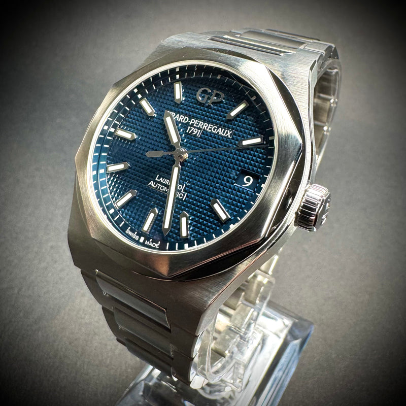 Girard Perregaux Laureato Blue Dial 81010-11-431-11A -
