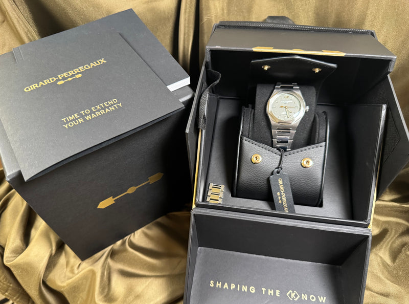 Girard-Perregaux Laureato 38mm  Sage Green Dial | Ref. 81005-11-3407-1CM | 2025 Release