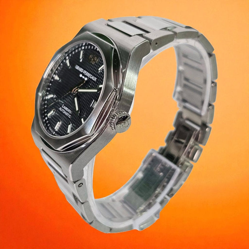 Girard-Perregaux Laureato 38mm  Sage Green Dial | Ref. 81005-11-3407-1CM | 2025 Release
