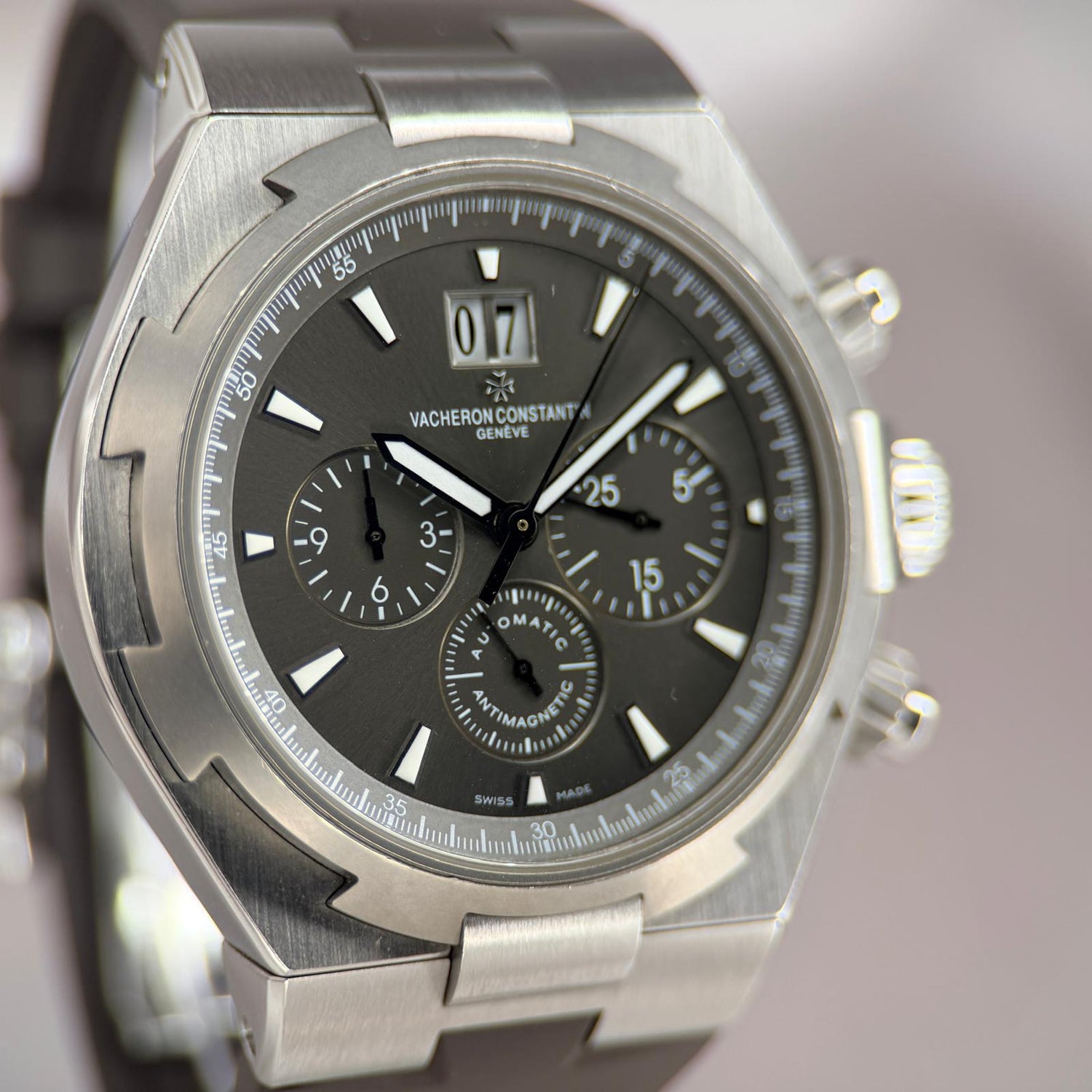Overseas Chronograph 42mm | Grey Dial | Ref. 49150/000W-9501