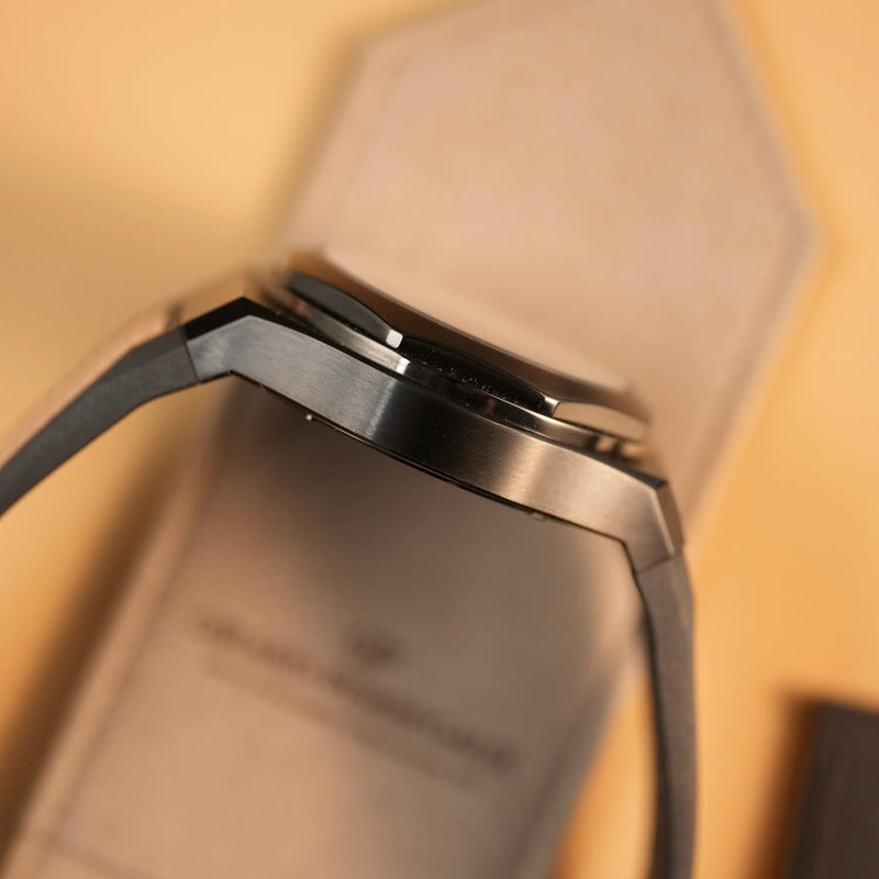 Girard-Perregaux Laureato Absolute “Gold Fever” – Ref. 81060-21-492-FH3A
2022 – Full Set – Like New Condition – Limited Edition 188 Pieces