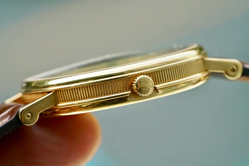 Breguet Classique 5930BA / 12 / 986 – 18k Yellow Gold – Full Set