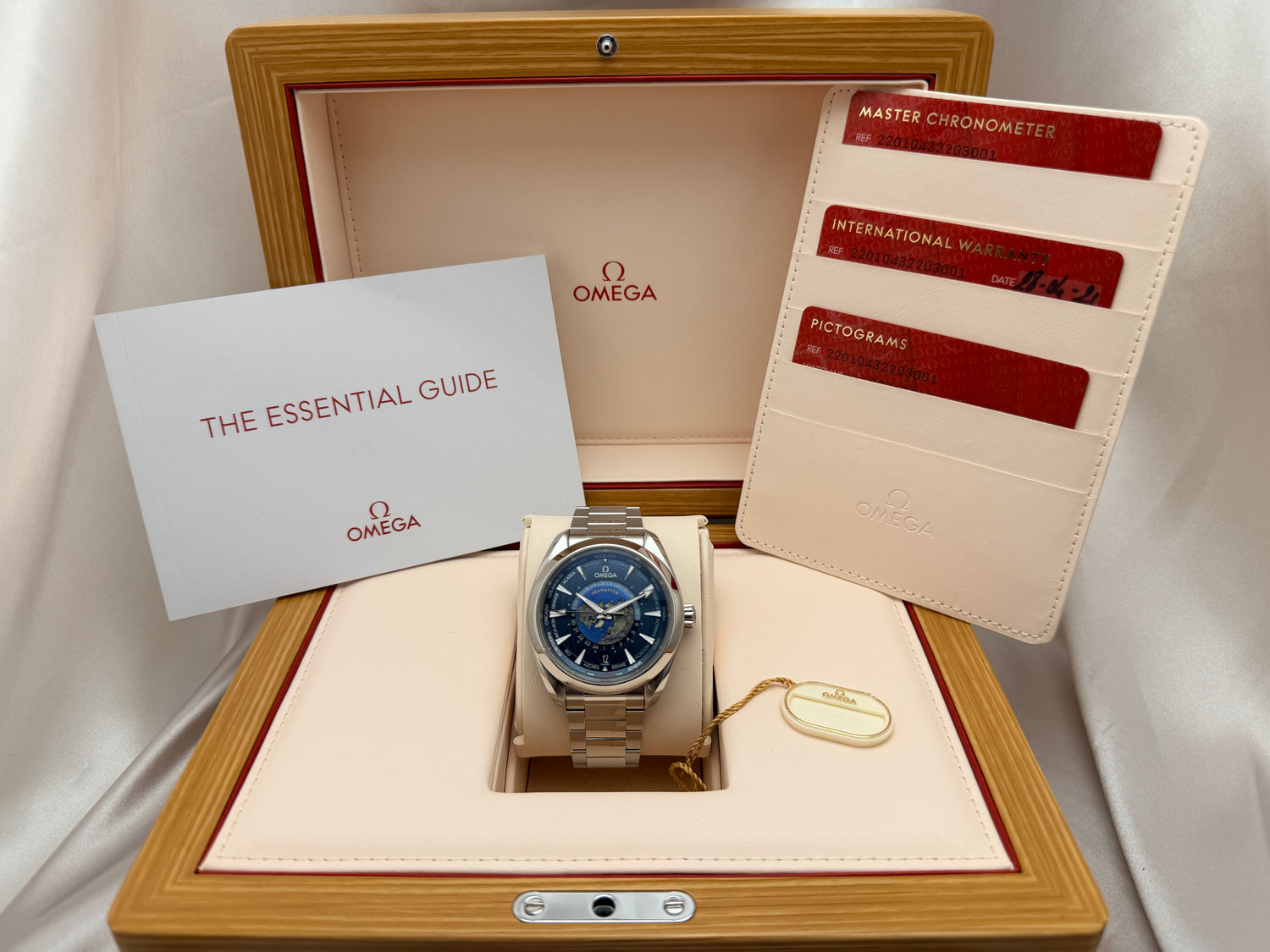Seamaster Aqua Terra 150M Worldtimer - 220.10.43.22.03.001