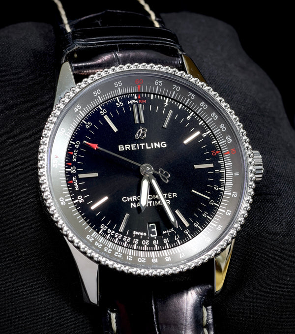 Breitling Navitimer Automatic 38 – Ref. A17325 – Black Dial | Full Set (2019) – Excellent Condition - Bidirectional Bezel