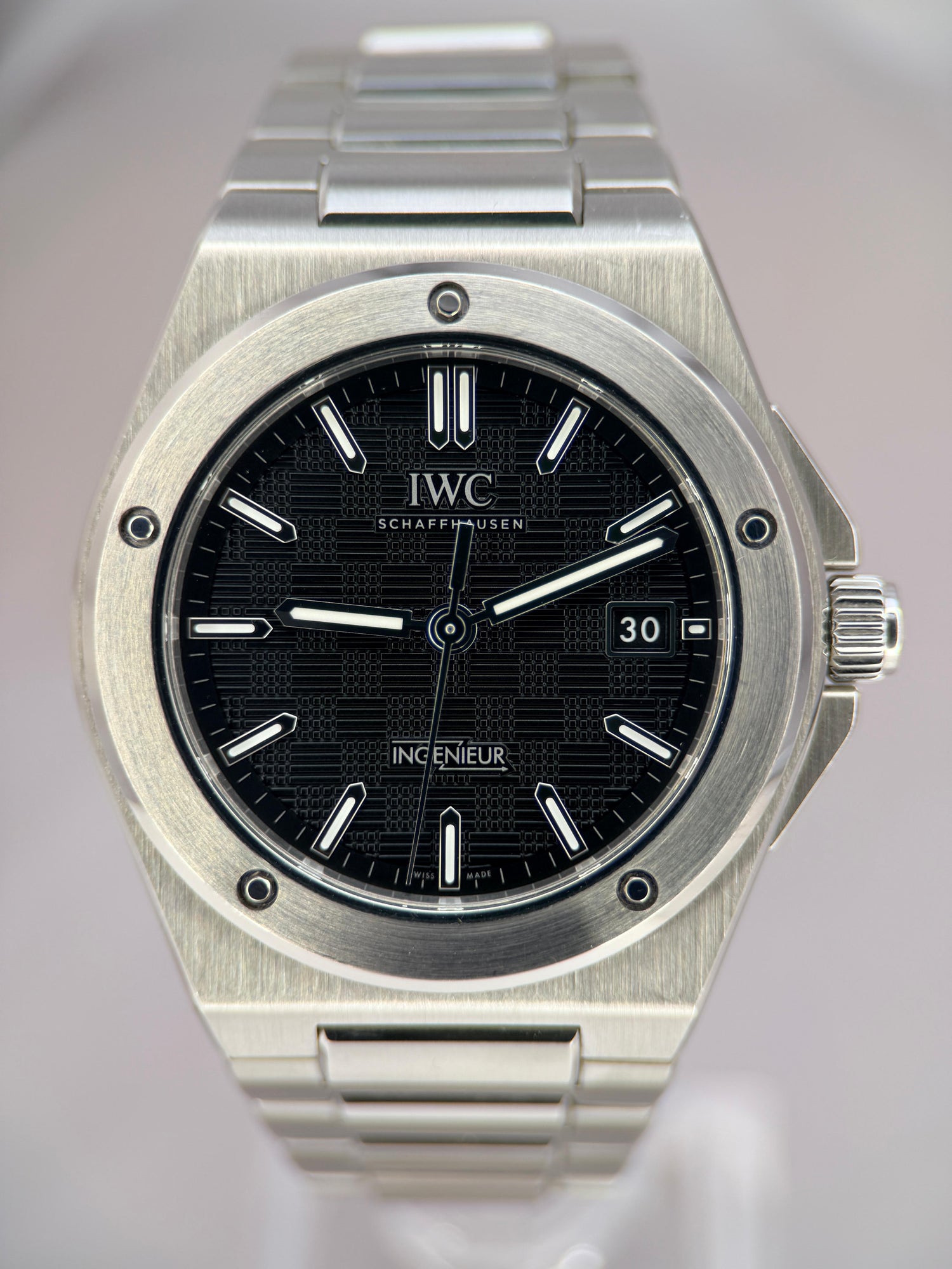 Ingenieur Automatic 40 Black Grid Dial Steel | Ref. IW328901 | 2024 Box & Papers Full Set