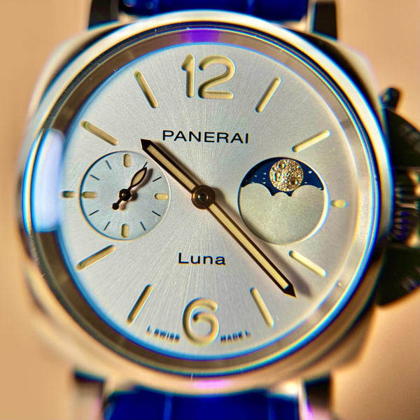 Panerai Luminor Due Luna
38mm Complete Set with Extra Brand New Strap