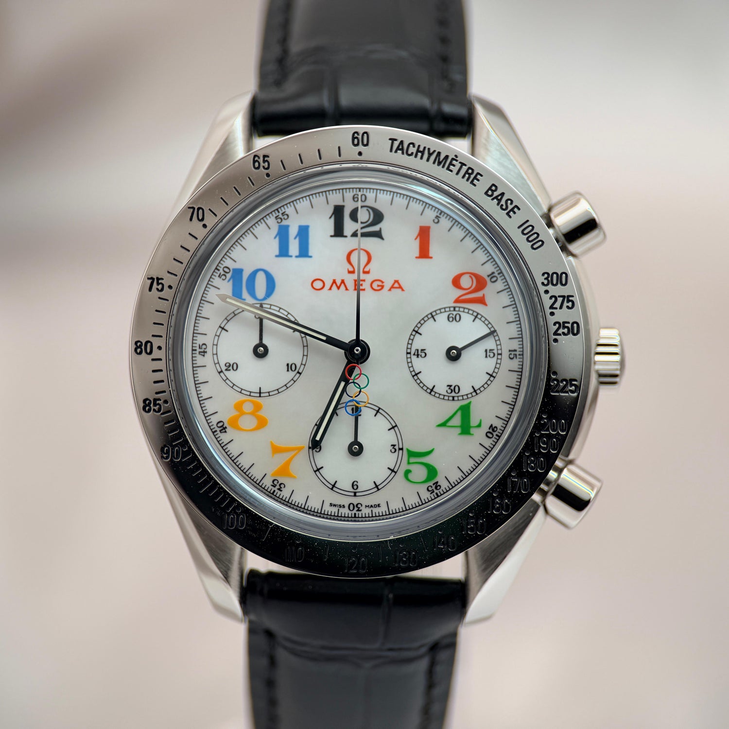 Speedmaster Olympic Timeless Collection 35.5mm | Mother-of-Pearl Dial | Ref. 3836.70.36