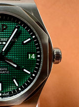 Girard-Perregaux Laureato 42mm Green Dial – Ref.81010-11-3153-1CM