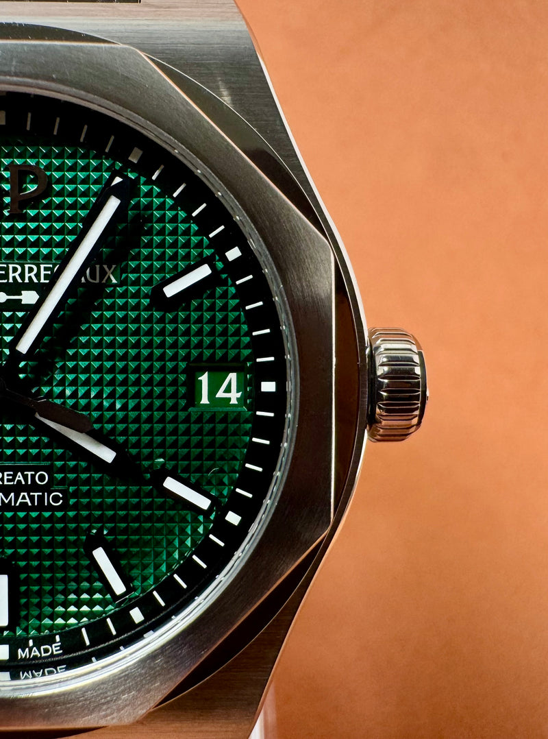 Girard-Perregaux Laureato 42mm Green Dial – Ref.81010-11-3153-1CM