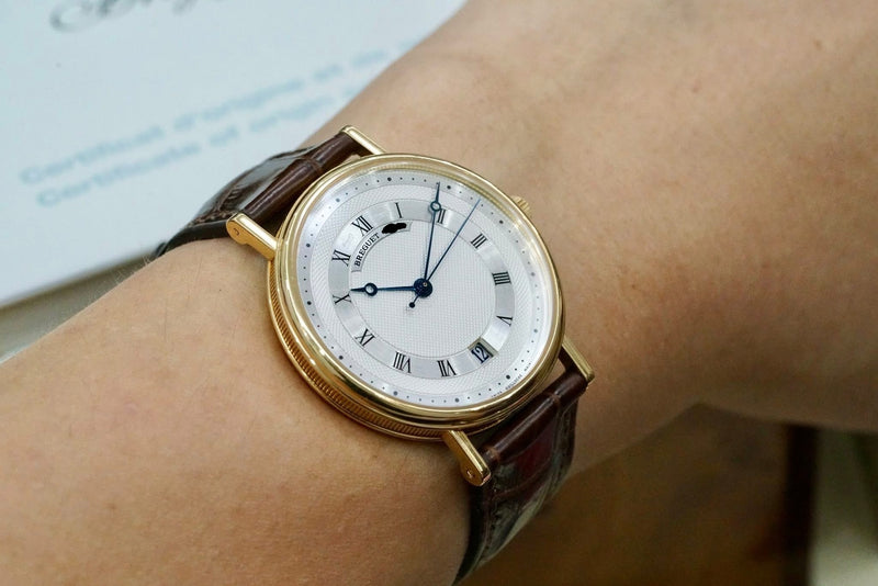Breguet Classique 5930BA / 12 / 986 – 18k Yellow Gold – Full Set
