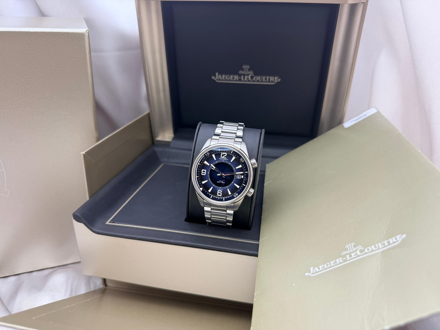 Polaris Mariner Date 42mm Gradient Blue | Ref. Q9068180 | 2030 Warranty Set