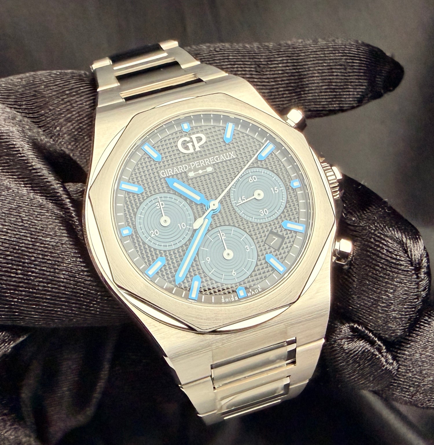 Girard-Perregaux Laureato Chronograph 42mm