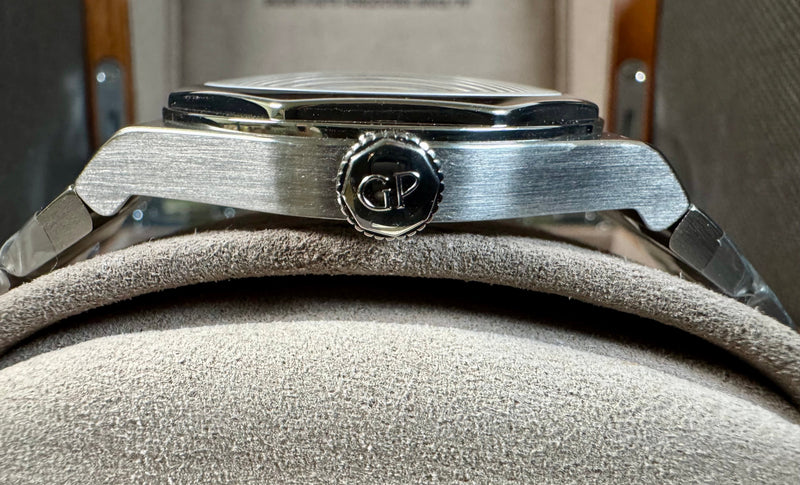 Girard-Perregaux Laureato 41mm 225th Anniversary Limited Edition– Ref. 81000-11-431-11A