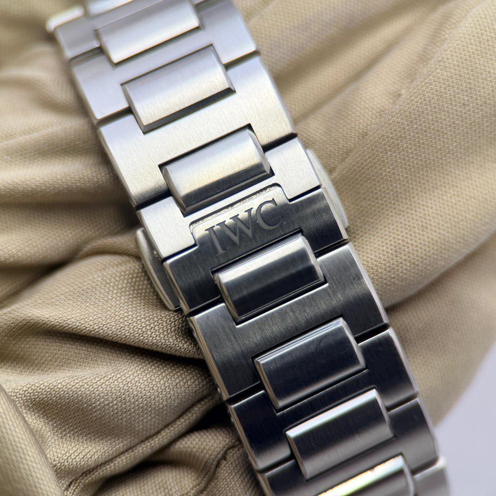 Ingenieur Automatic 40 Black Grid Dial Steel | Ref. IW328901 | 2024 Box & Papers Full Set