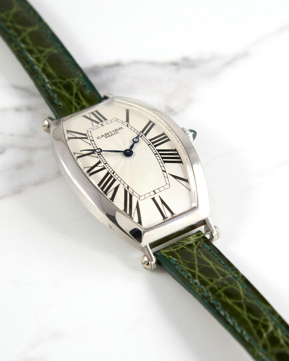 Tonneau XL CPCP Platinum Collection Privée Manual Wind 2026 Cartier Service | Ref. W1528152 / 2435E