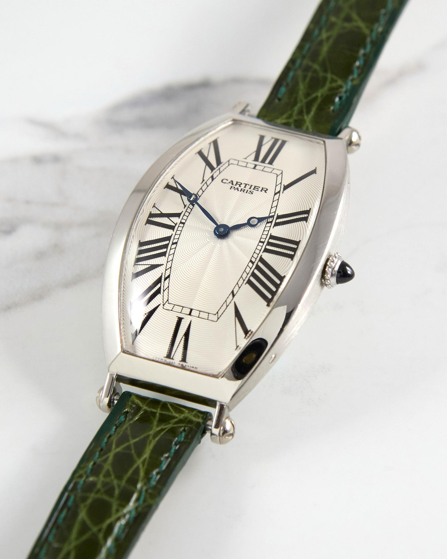 Tonneau XL CPCP Platinum Collection Privée Manual Wind 2026 Cartier Service | Ref. W1528152 / 2435E