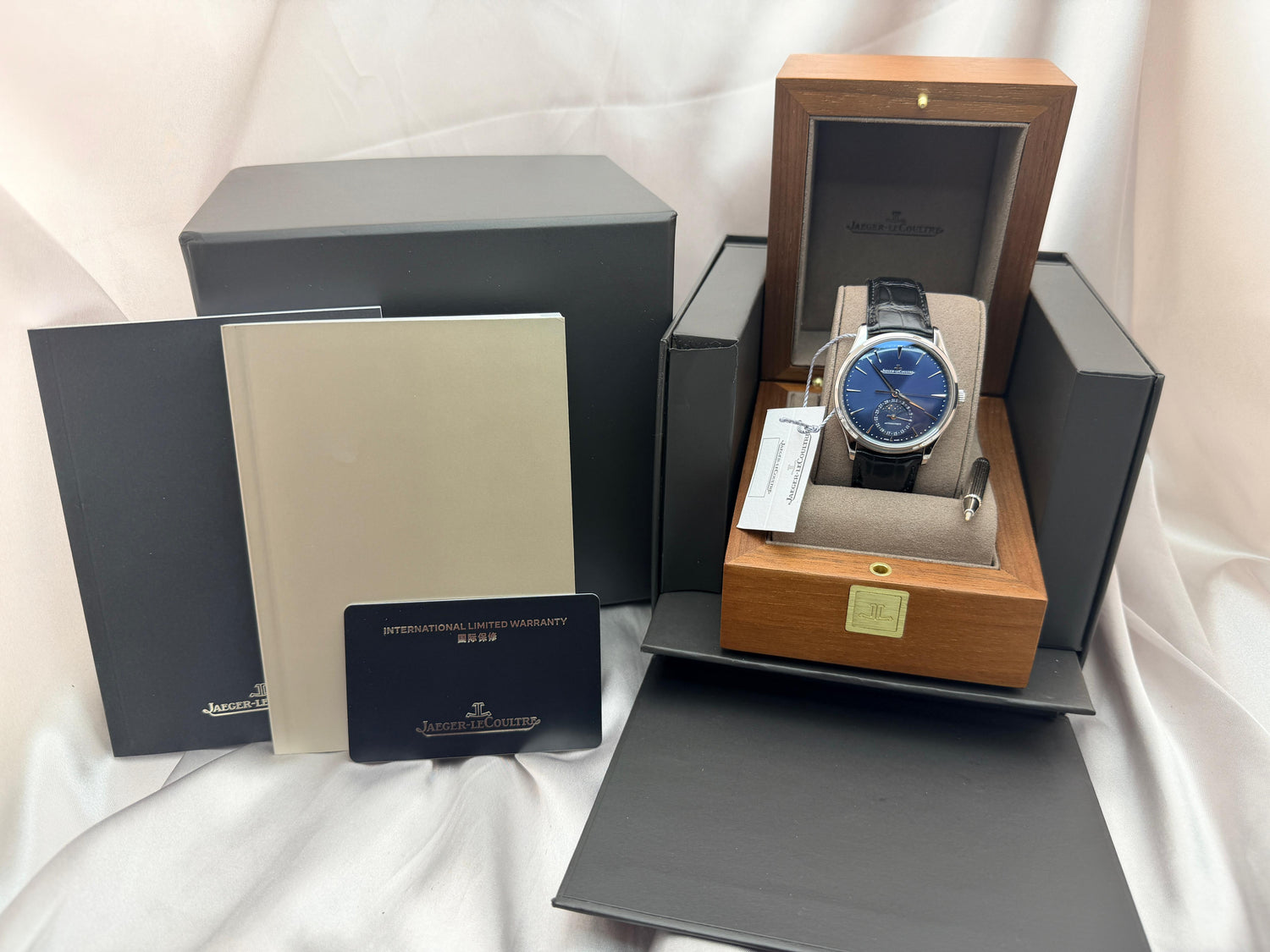 Master Ultra Thin Moon 39 Blue Dial | Ref. Q1368480 | 2026 Brand New Full Set
