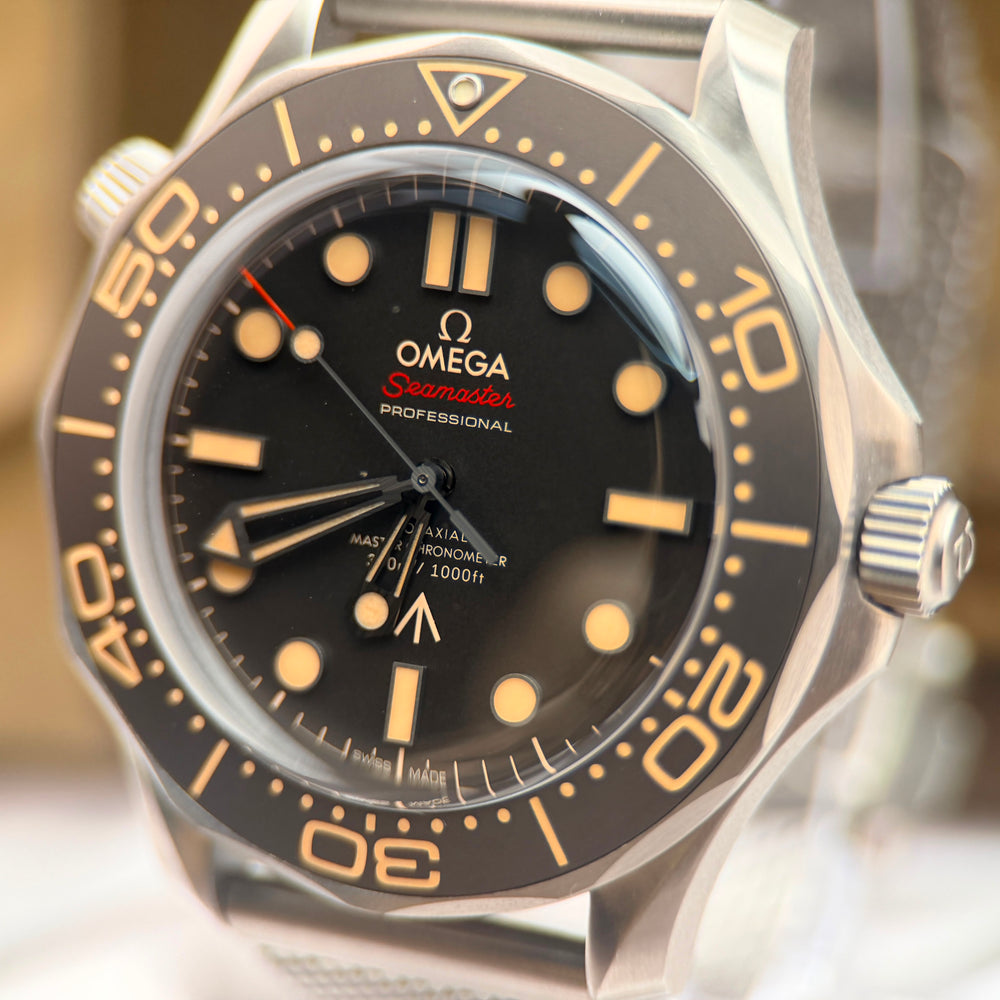Seamaster Diver 300M 007 Edition "No Time To Die" Titanium | Ref. 210.90.42.20.01.001 | 2025 Full Set