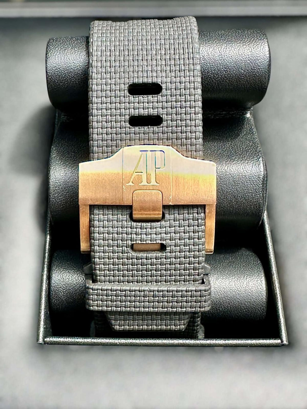 Royal Oak Offshore 44mm Titanium & Rose Gold | Ref. 26405NR | Full Set