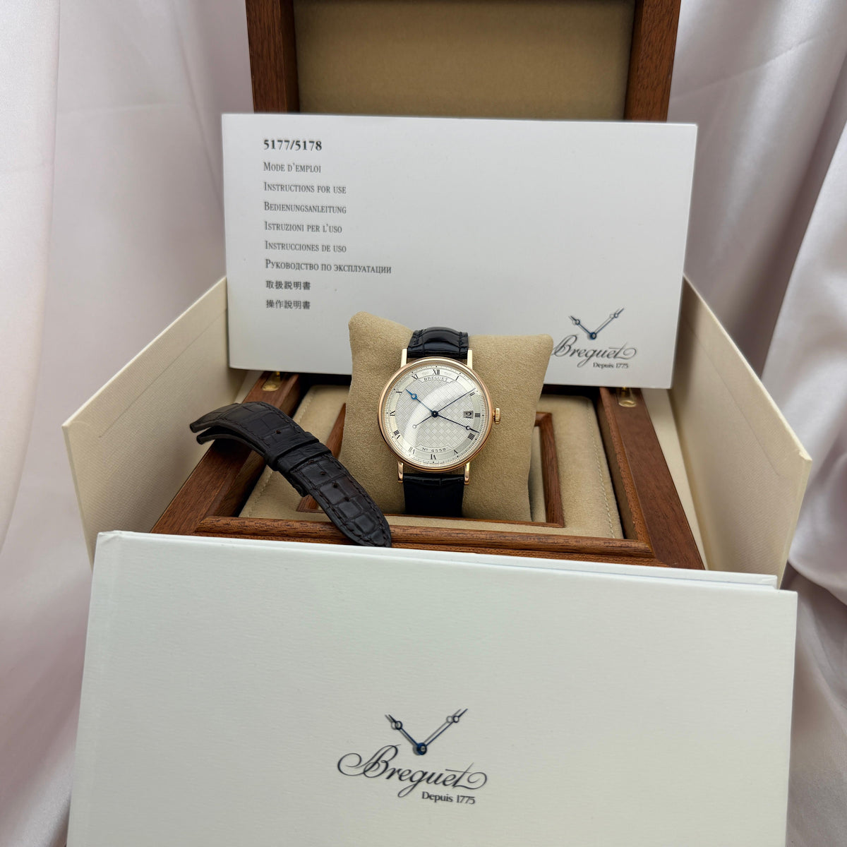 Classique 5177 18K Rose Gold Guilloché Dial 38mm | 2015 Full Set (Serviced)