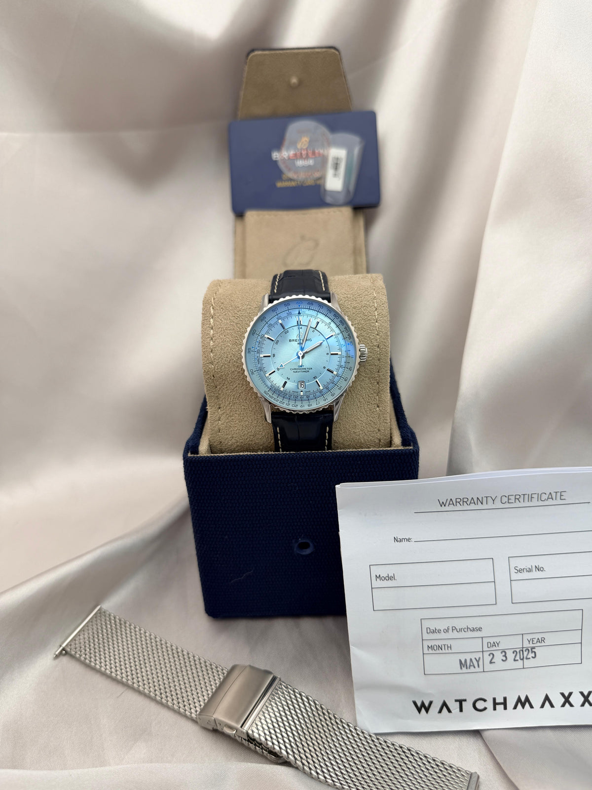 Navitimer Automatic GMT 41mm Ice Blue Dial | Ref. A32310171C1P1 | 2025 Full Set (+ Extra Mesh Bracelet)
