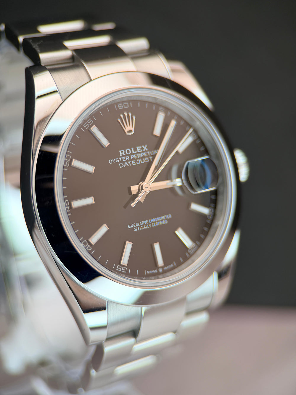 Datejust 41 Bright Black Dial Smooth Bezel 126300 | 2025 Unpolished Full Set (Warranty to 2030)
