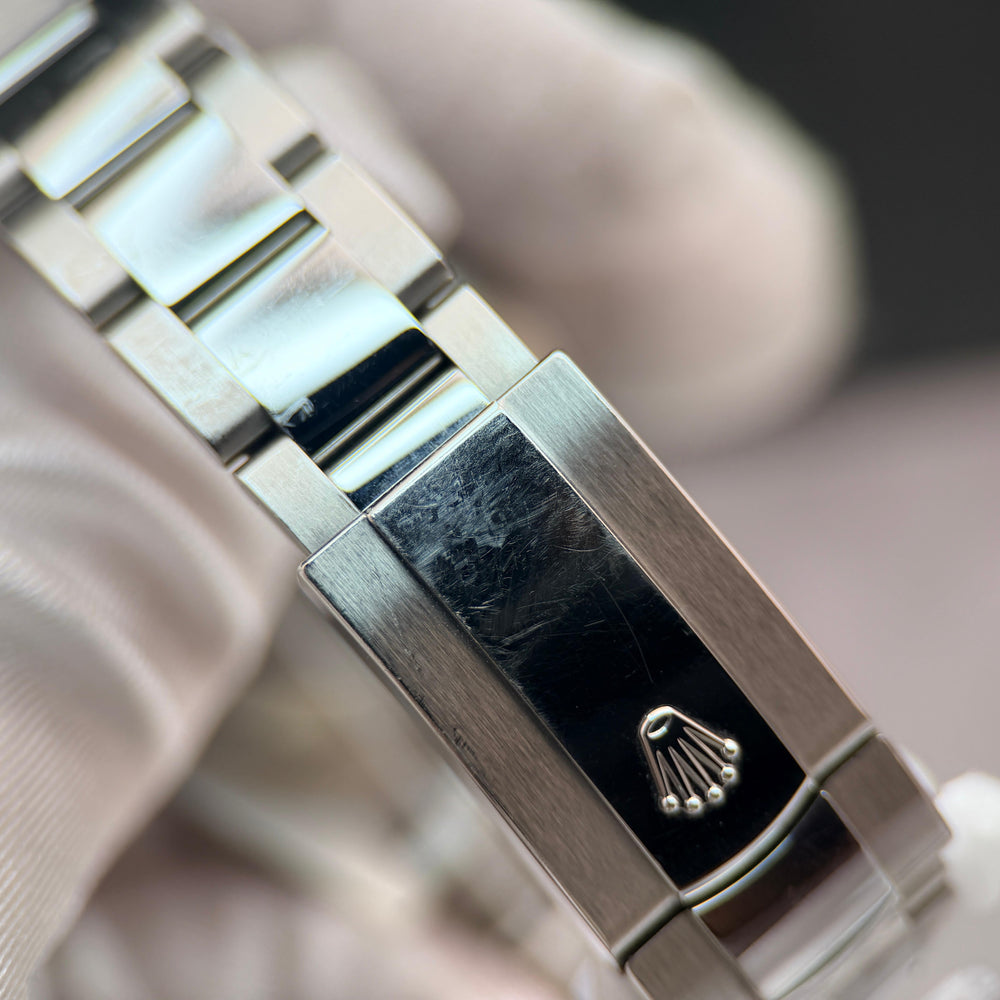 Datejust 41 Bright Black Dial Smooth Bezel 126300 | 2025 Unpolished Full Set (Warranty to 2030)