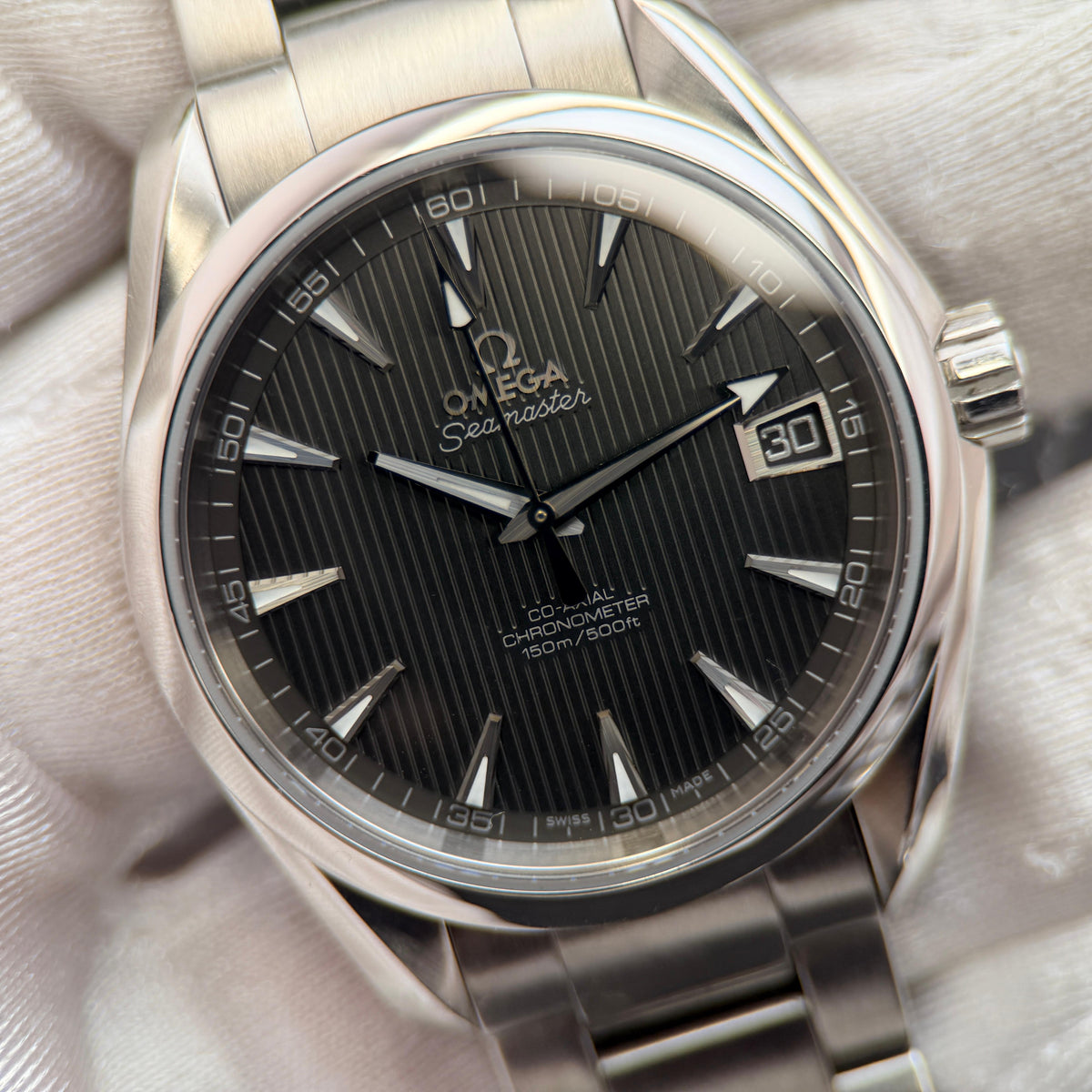 Seamaster Aqua Terra 150M بقطر 38.5 ملم "Skyfall" بمينا رمادي 231.10.39.21.06.001 | بحالة ممتازة جداً، طقم كامل