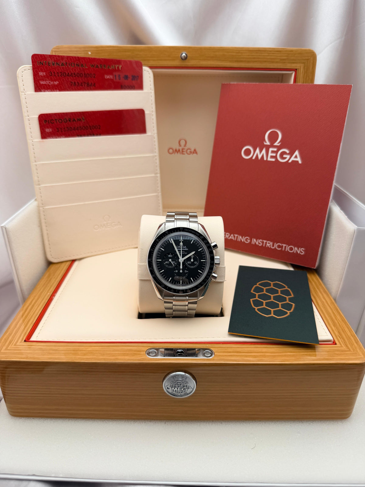 Speedmaster Co-Axial Chronograph Date بقطر 44.25 ملم 311.30.44.50.01.002 | 2017 بحالة ممتازة جداً مع ملحقاتها (متوقفة عن الإنتاج)