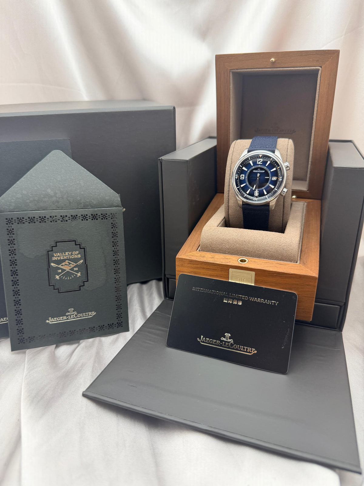 Polaris Date 40mm Blue Gradient Dial Q9128981 | 2026 Like New Full Set